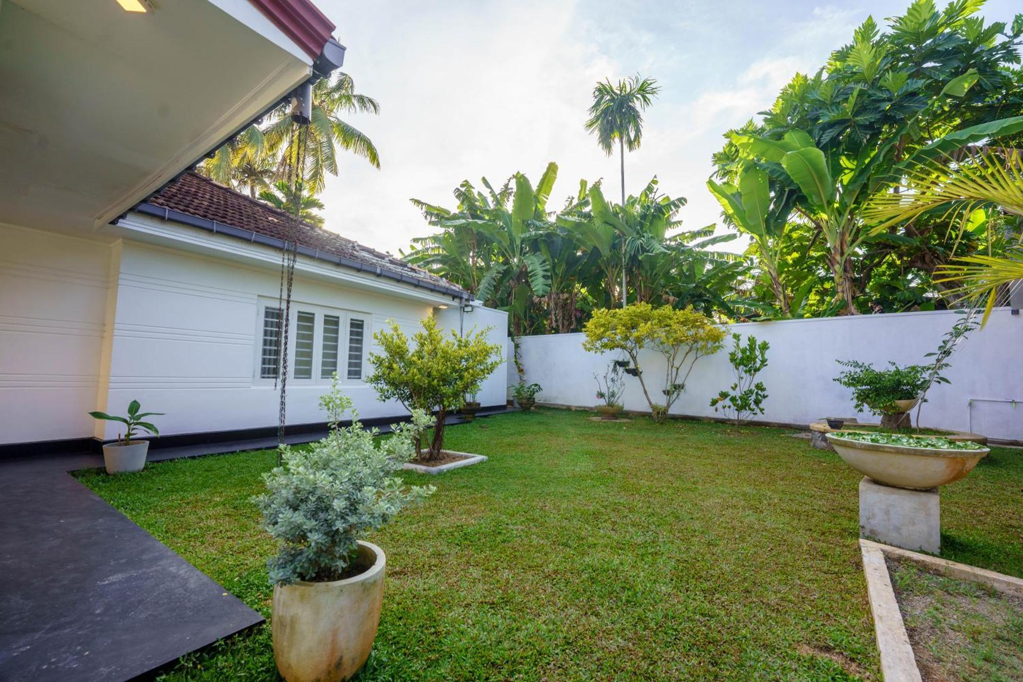 The Embrace Villa Matara Exterior foto